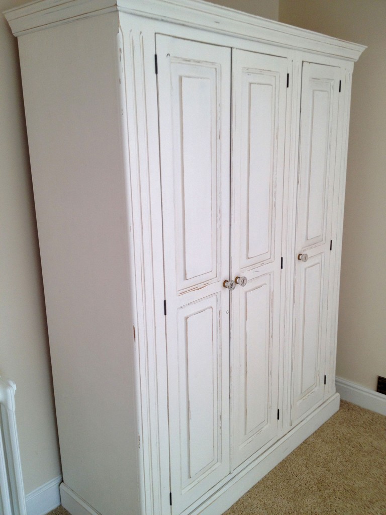 bespoke-painted-wardrobe-norfolk