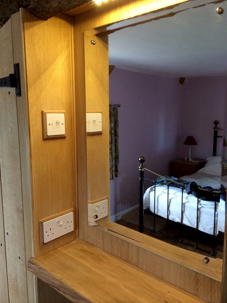 custom-wood-wardrobe-norwich