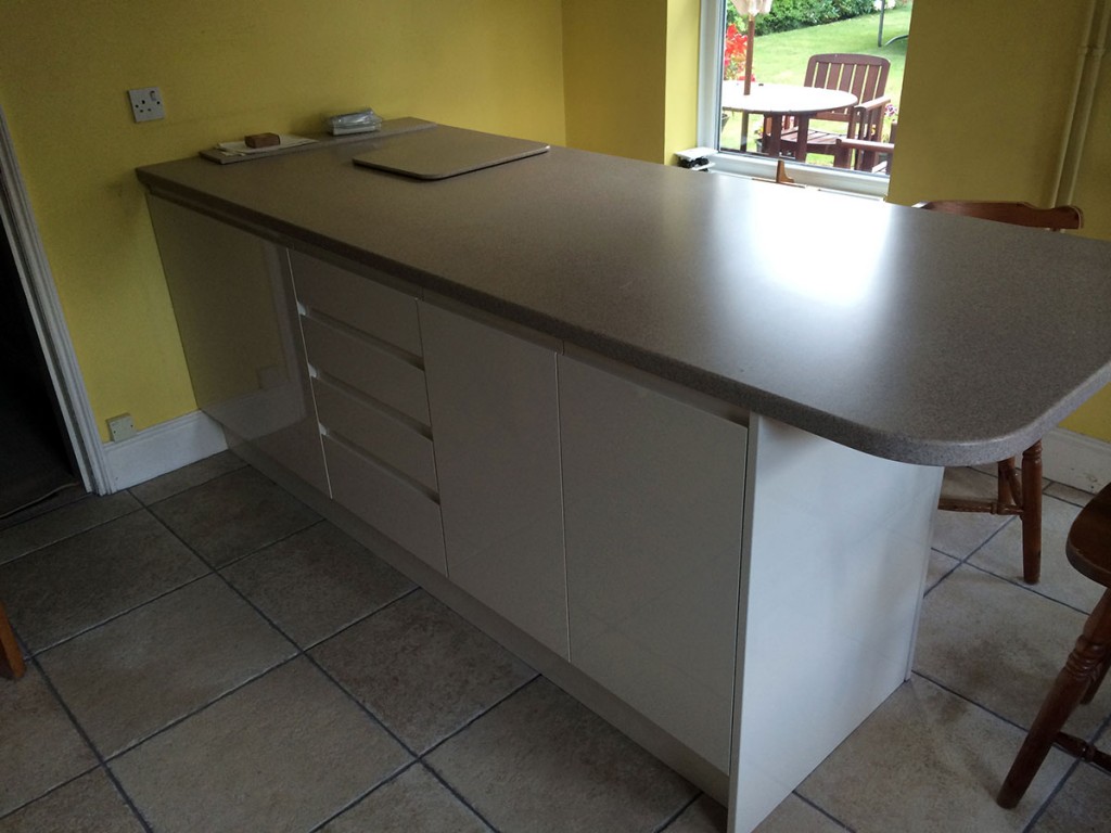 modern-kitchen-island-installation-norwich