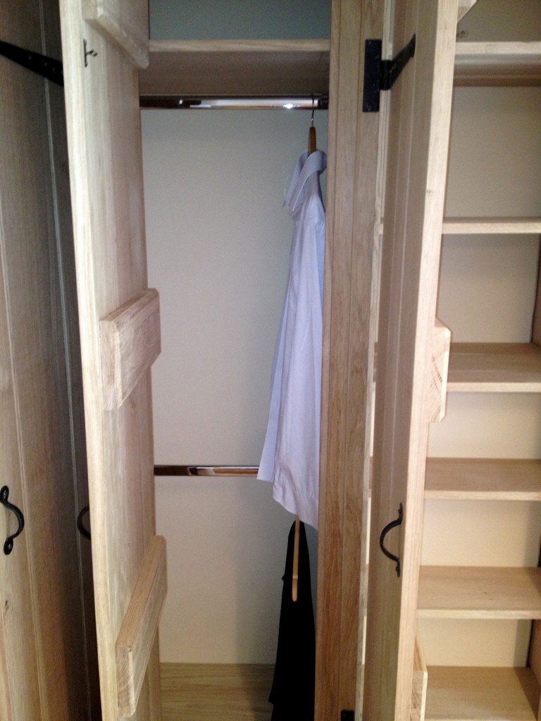 custom-fitted-solid-wooden-wardrobes-design-norfolk